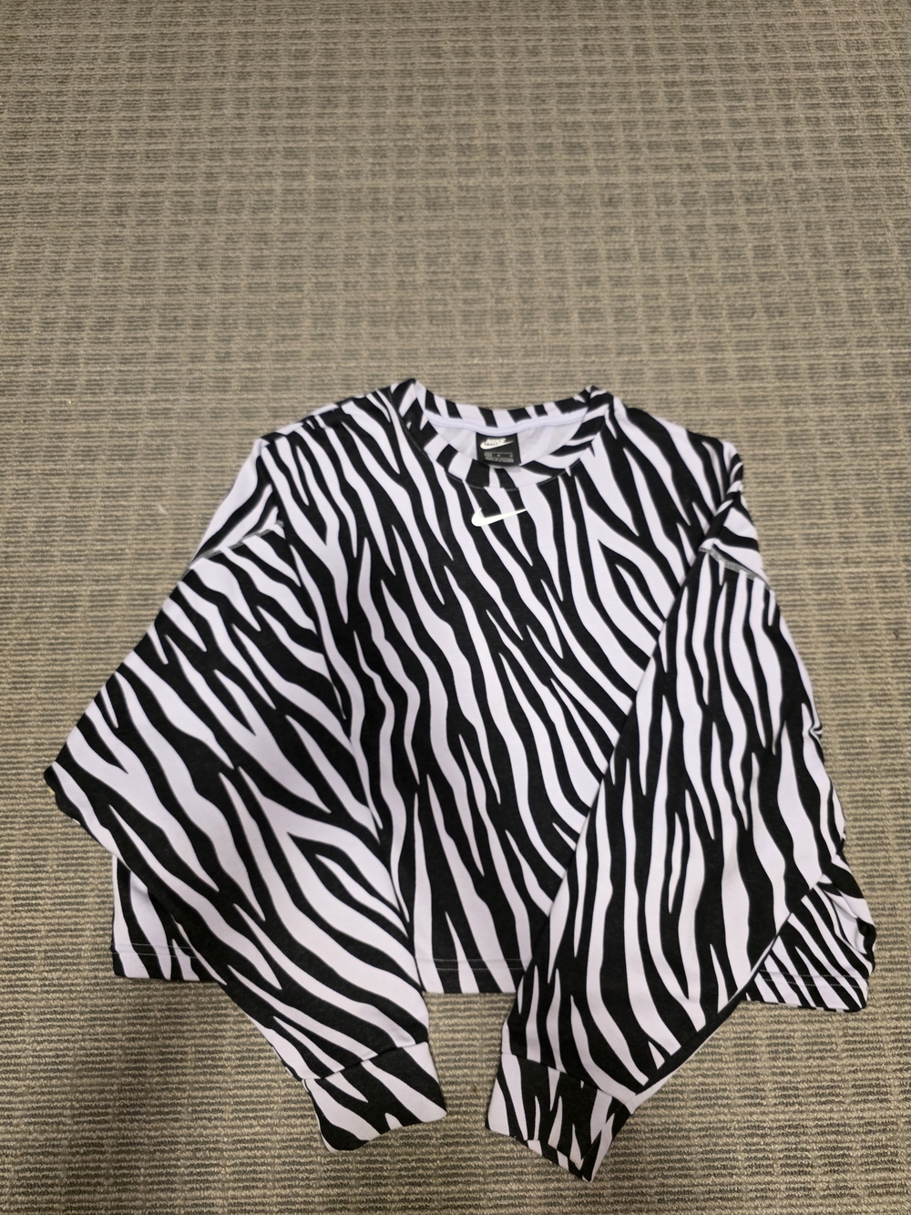 Women’s Zebra Print Long Sleeve Top - Black & White